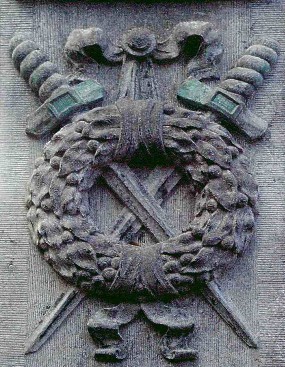 Couronnes et epees Couronnes et epees