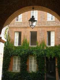 Hotel Delacroix 50 rue Boulbonne Hotel Delacroix 50 rue Boulbonne